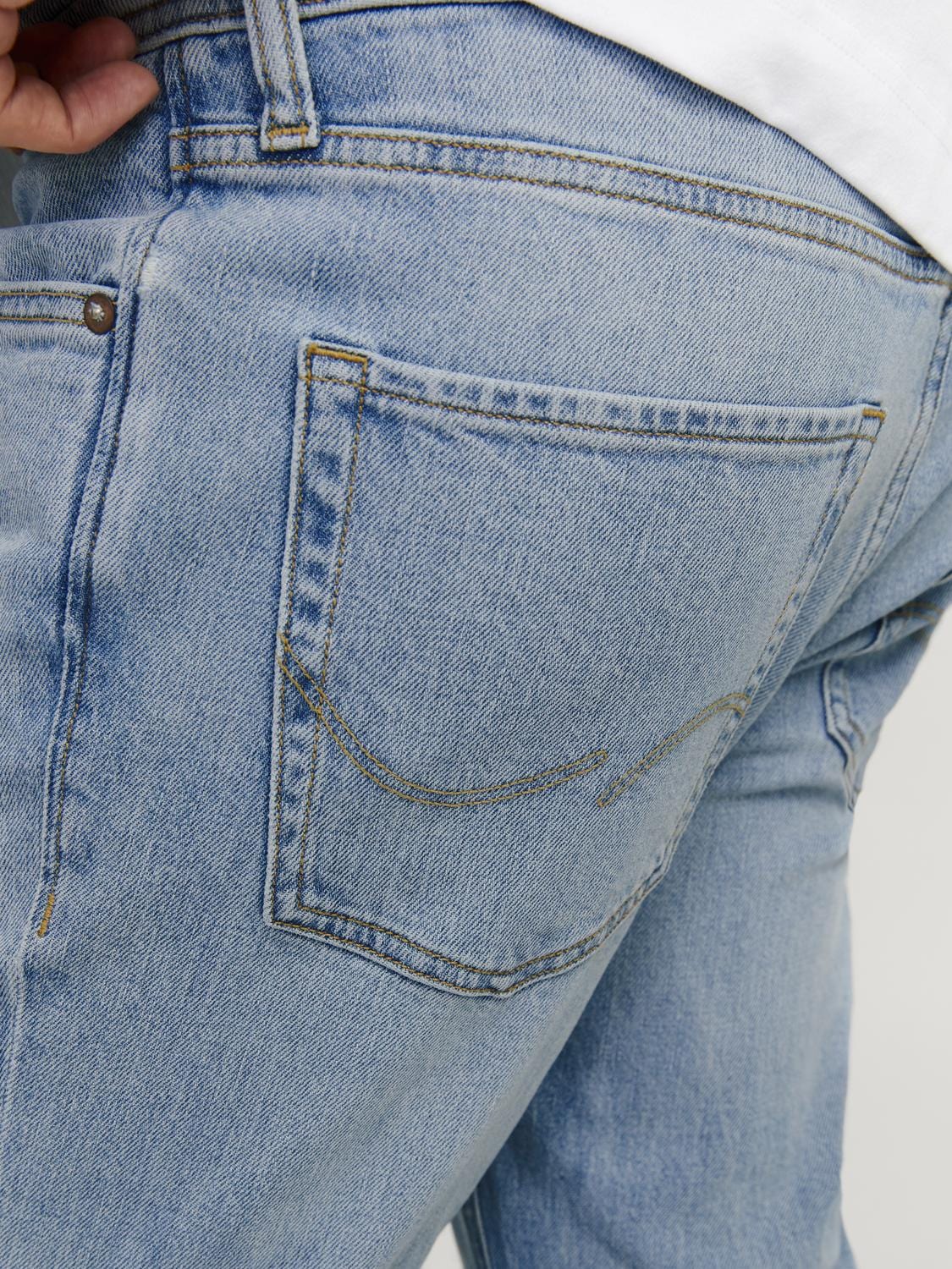 model_shot-detail